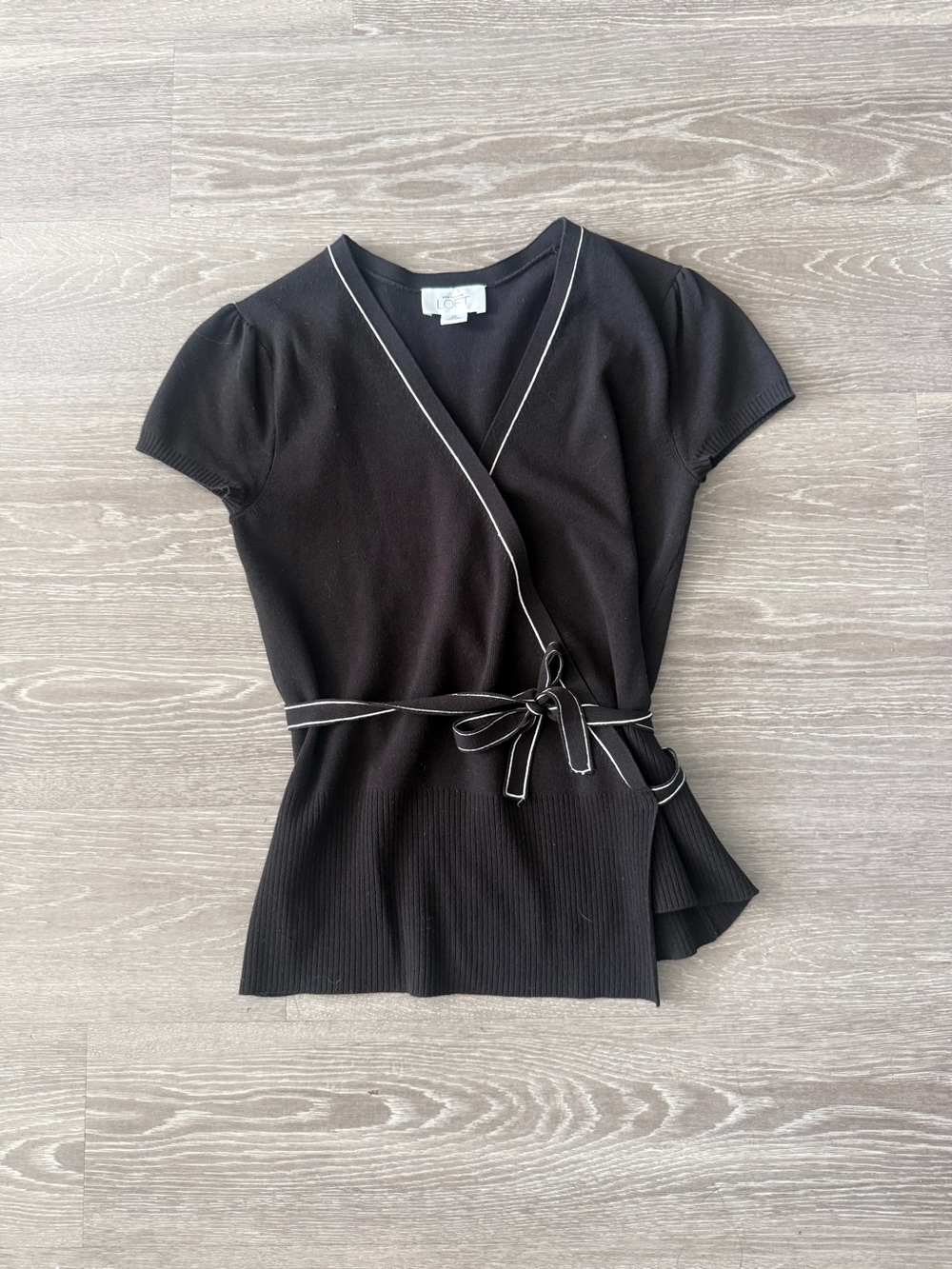 LOFT Black Short-Sleeve Wrap Top Sweater XS